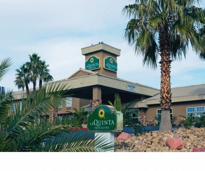 La Quinta Inn & Suites By Wyndham Lv Tropicana Stadium Las Vegas Exterior foto