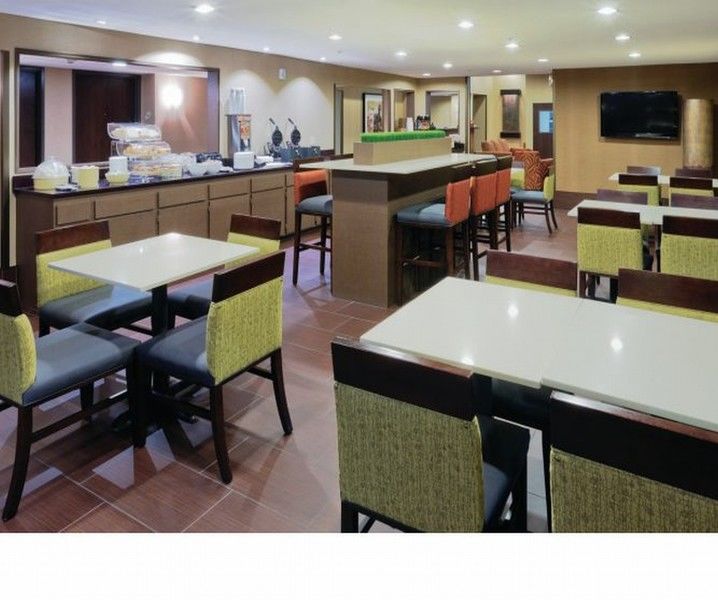 La Quinta Inn & Suites By Wyndham Lv Tropicana Stadium Las Vegas Exterior foto